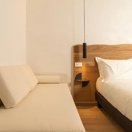 Civitaloft Luxury 4* צ'יביטאנובה מארקה